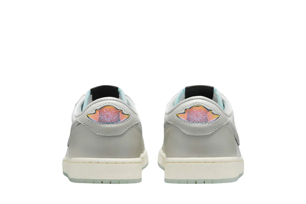 Air Jordan 1 Low "Lunar New Year" Photon Dust Cinza