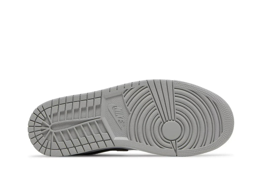 Air Jordan 1 Low Smoke Grey Toe Cinza