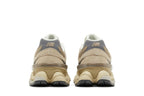 New Balance 9060 Driftwood Castlerock Marrom