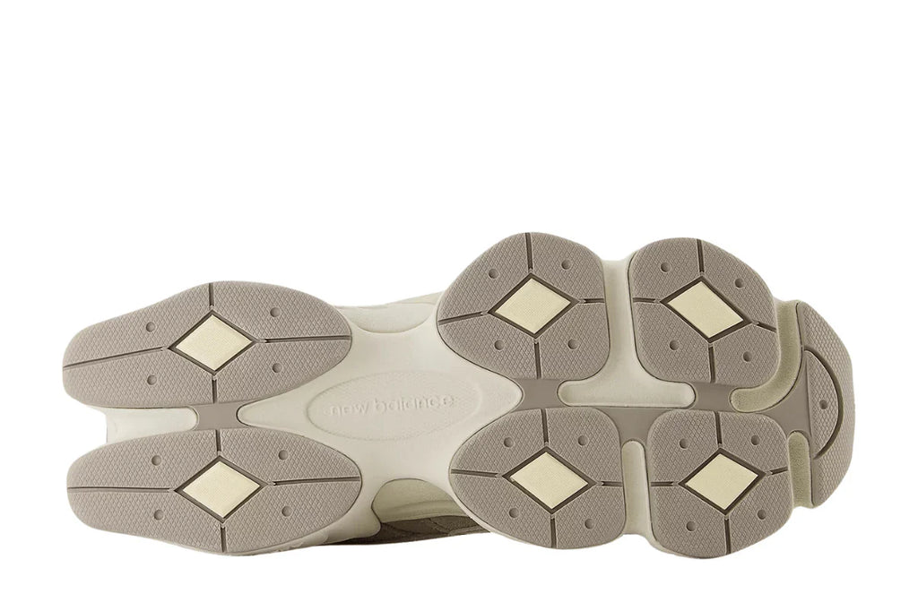 New Balance 9060 Mushroom Arid Stone Bege