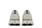 New Balance 9060 Sea Salt Raincloud Cinza
