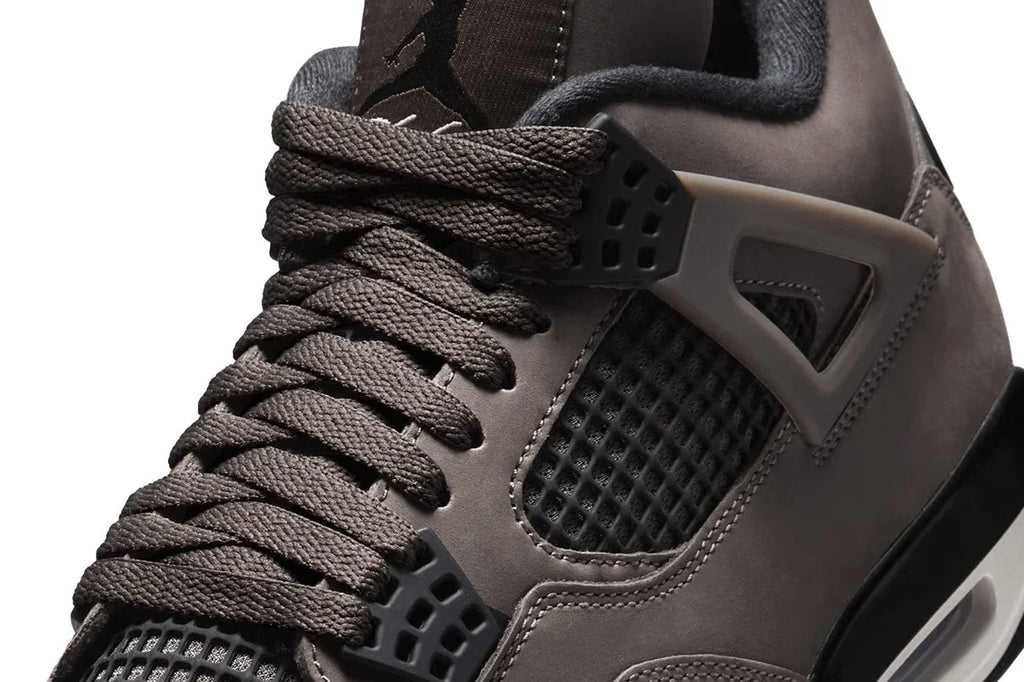 Nike Air Jordan 4 Cave Stone and Black Marrom