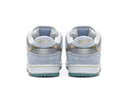 Sean Cliver x Dunk Low SB Holiday Special Azul